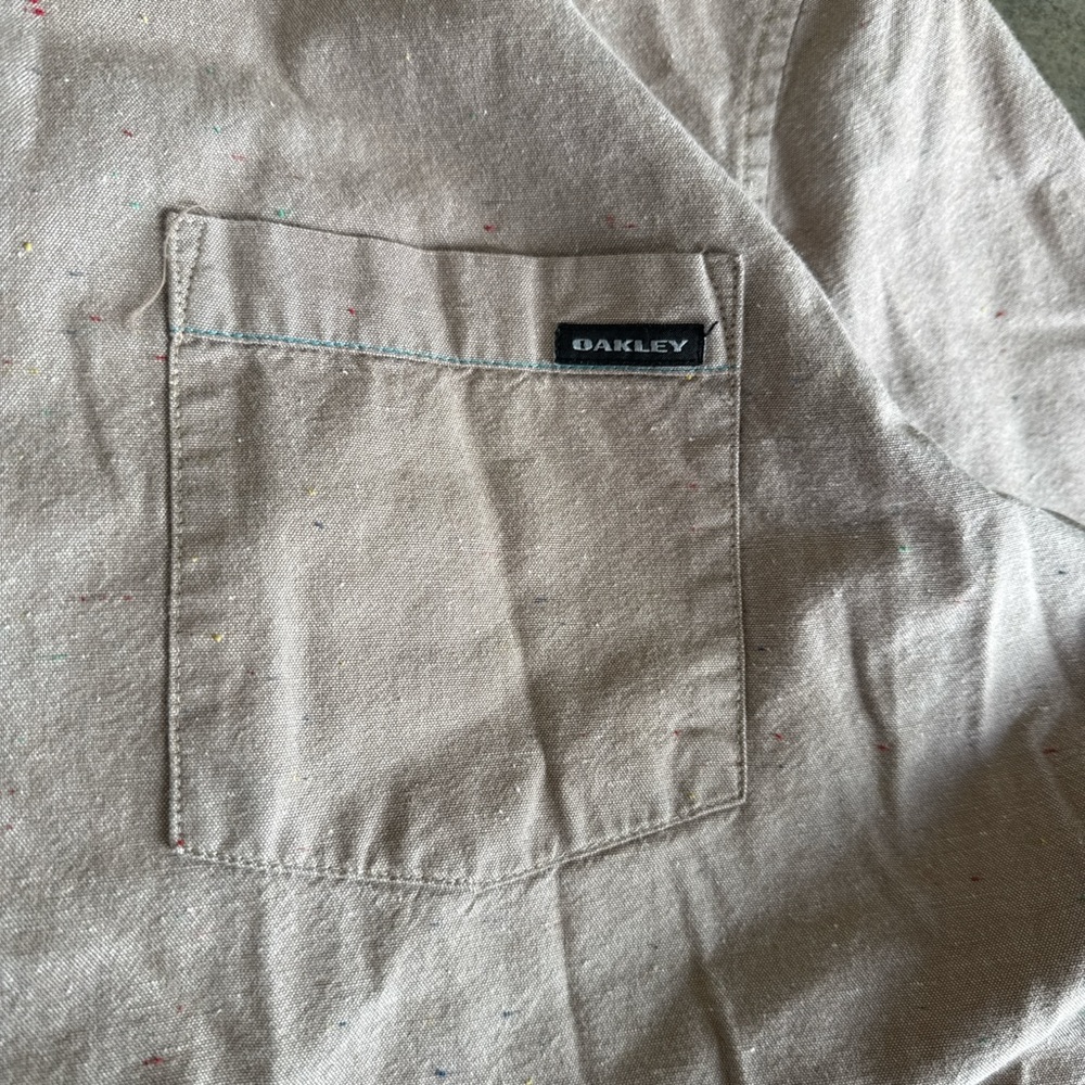 Oakley Speckled Tan Button-down Shirt - Picture 2 of 6